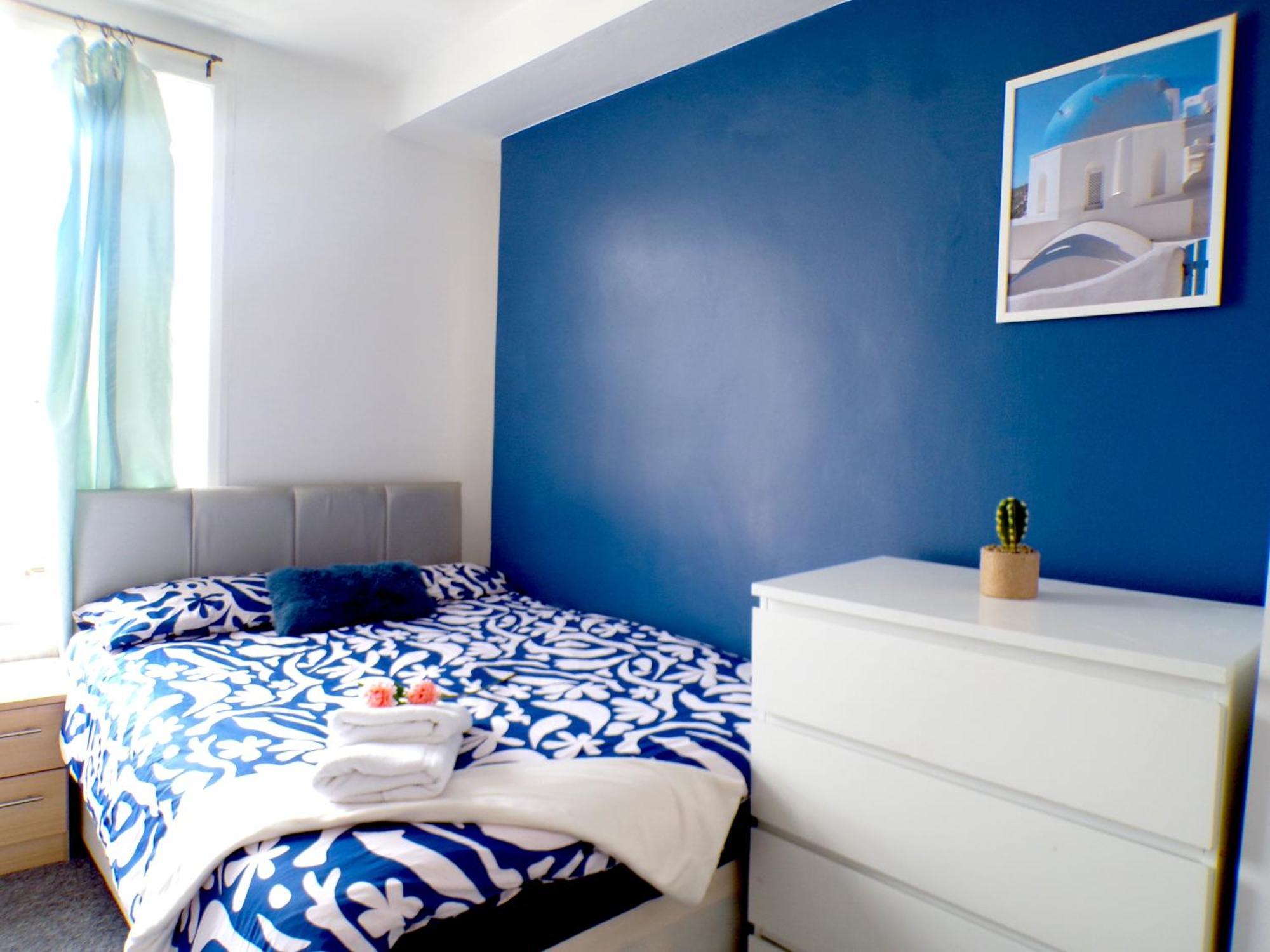 West Kensington - Santorini Apartments Лондон Экстерьер фото